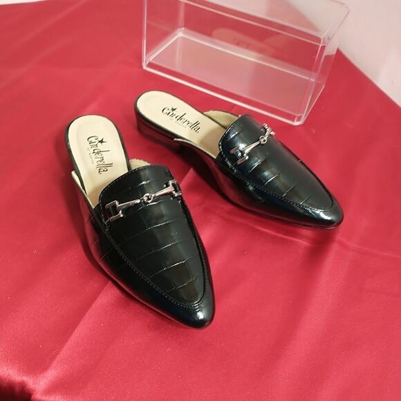 Cinderella Of Boston Women's SZ 4.5M Shoes Embelished Slide On Bit Loafers . - Picture 8 of 8